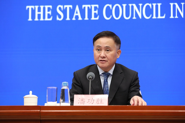 张明才，精选解析、深入解释与切实落实